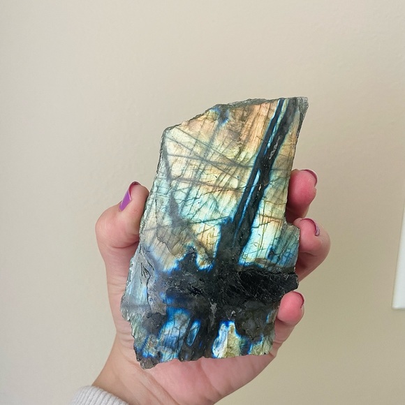 Labradorite - Picture 11 of 12